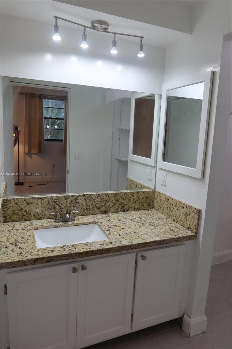 10835 SW 112th Ave , Unit 113, Miami, FL 33176 Photo