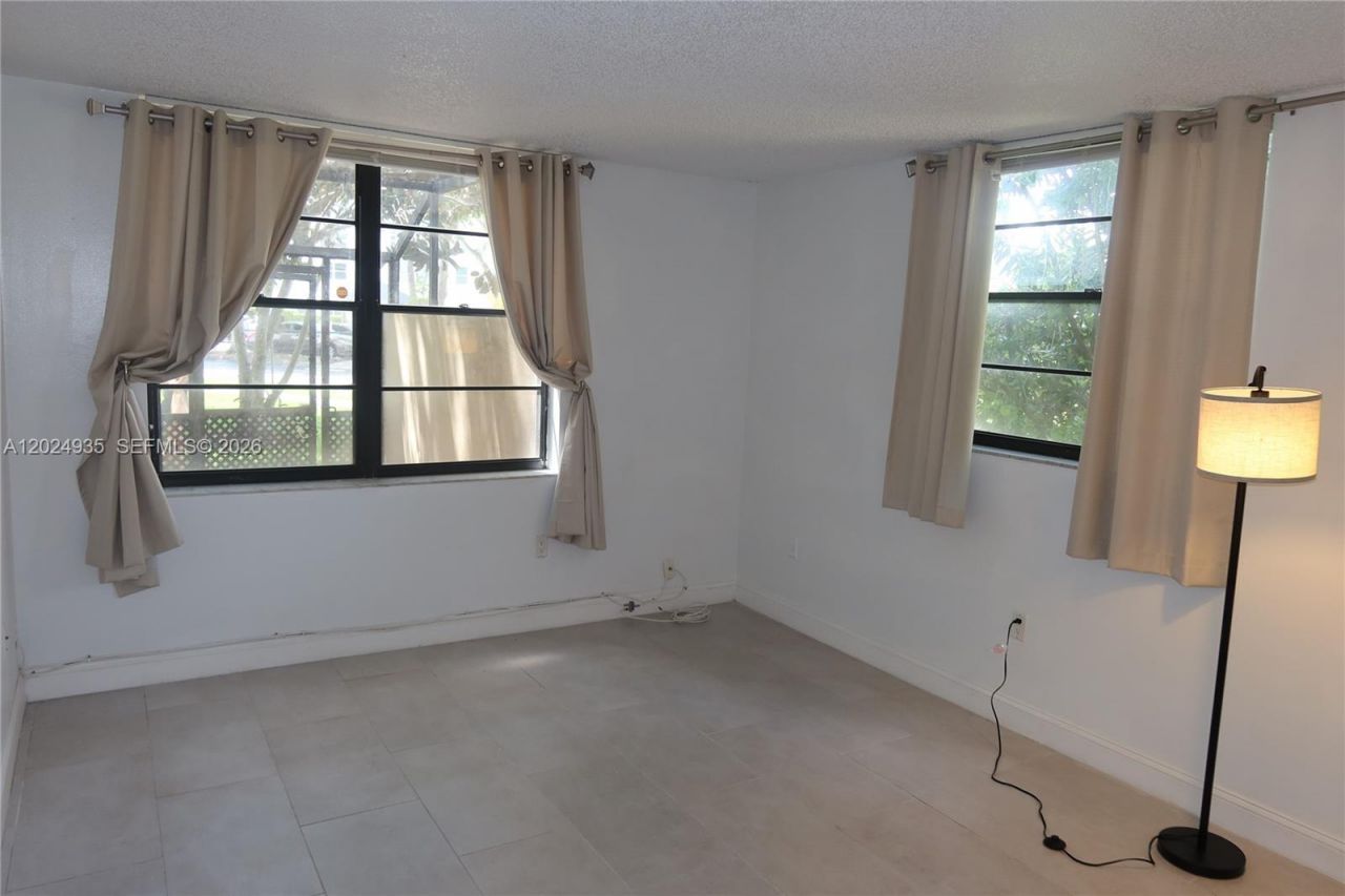 10835 SW 112th Ave , Unit 113, Miami, FL 33176 Photo