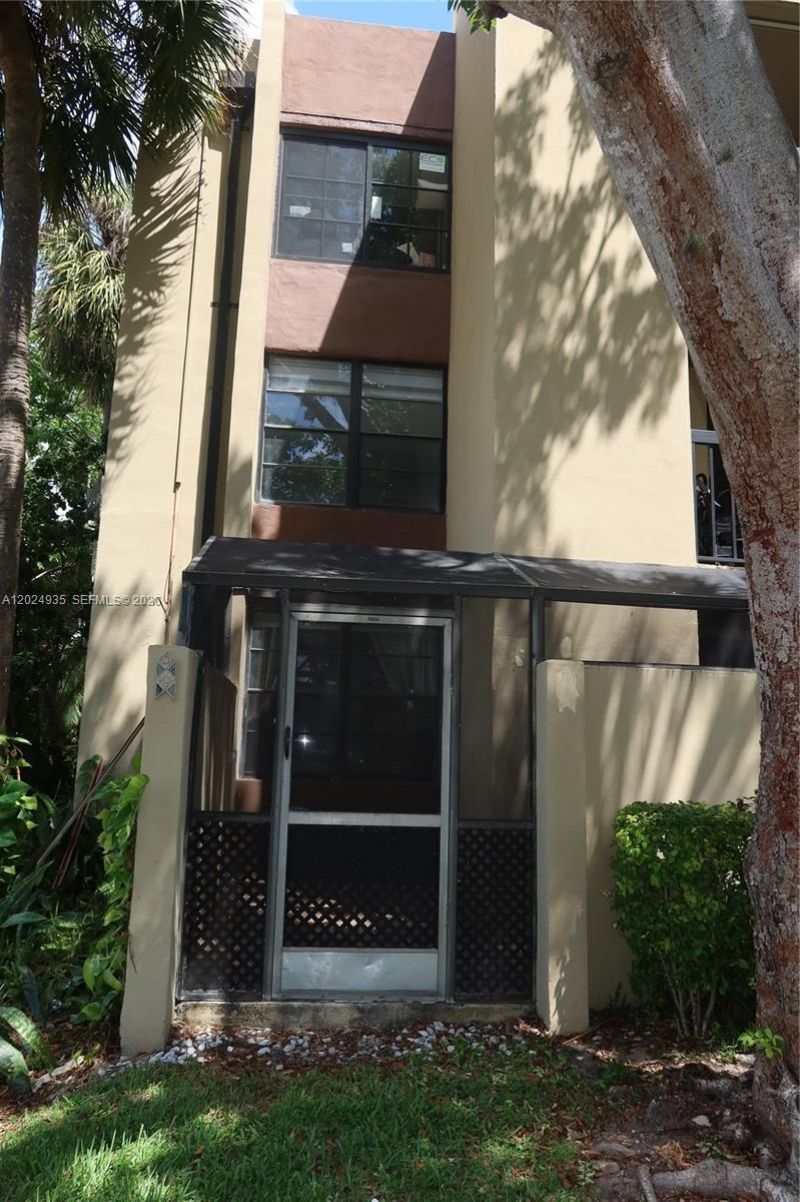 10835 SW 112th Ave, Unit 113, Miami, FL 33176 Photo