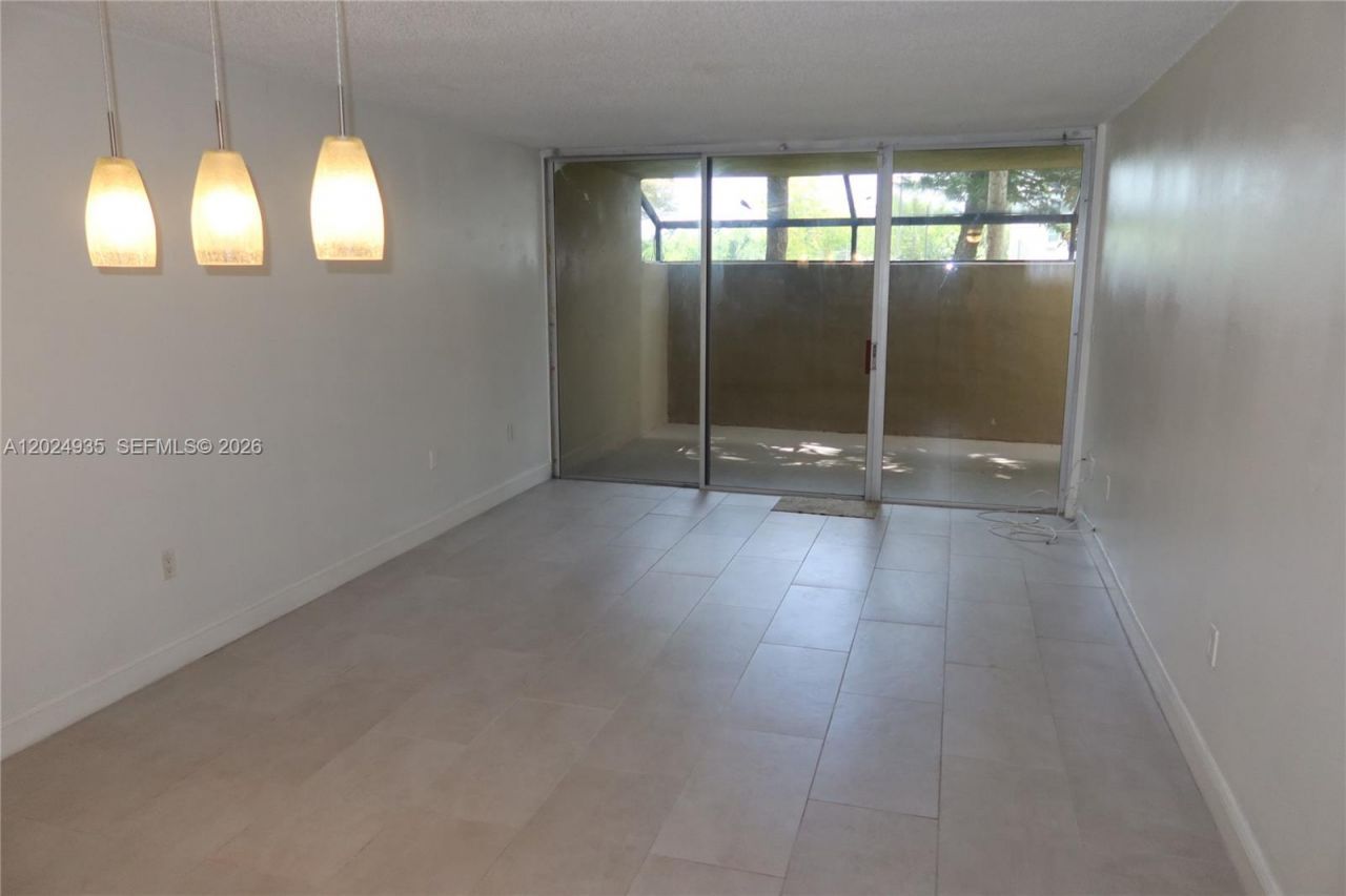 10835 SW 112th Ave , Unit 113, Miami, FL 33176 Photo