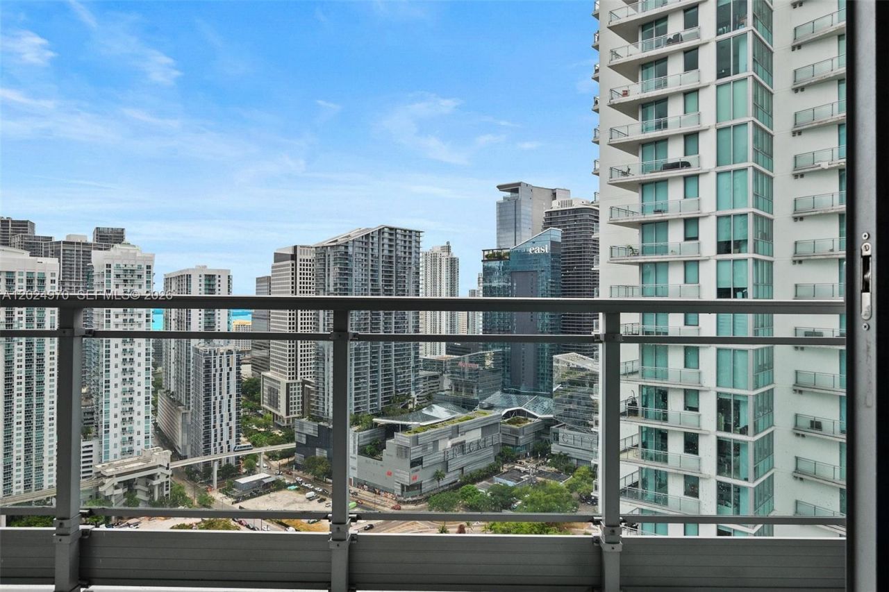 90 SW 3rd St , Unit 3810, Miami, FL 33130 Photo