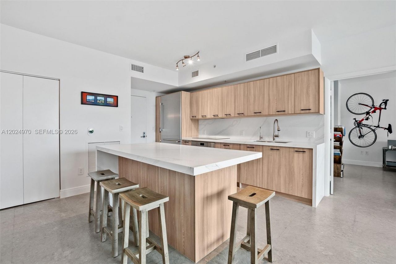90 SW 3rd St , Unit 3810, Miami, FL 33130 Photo