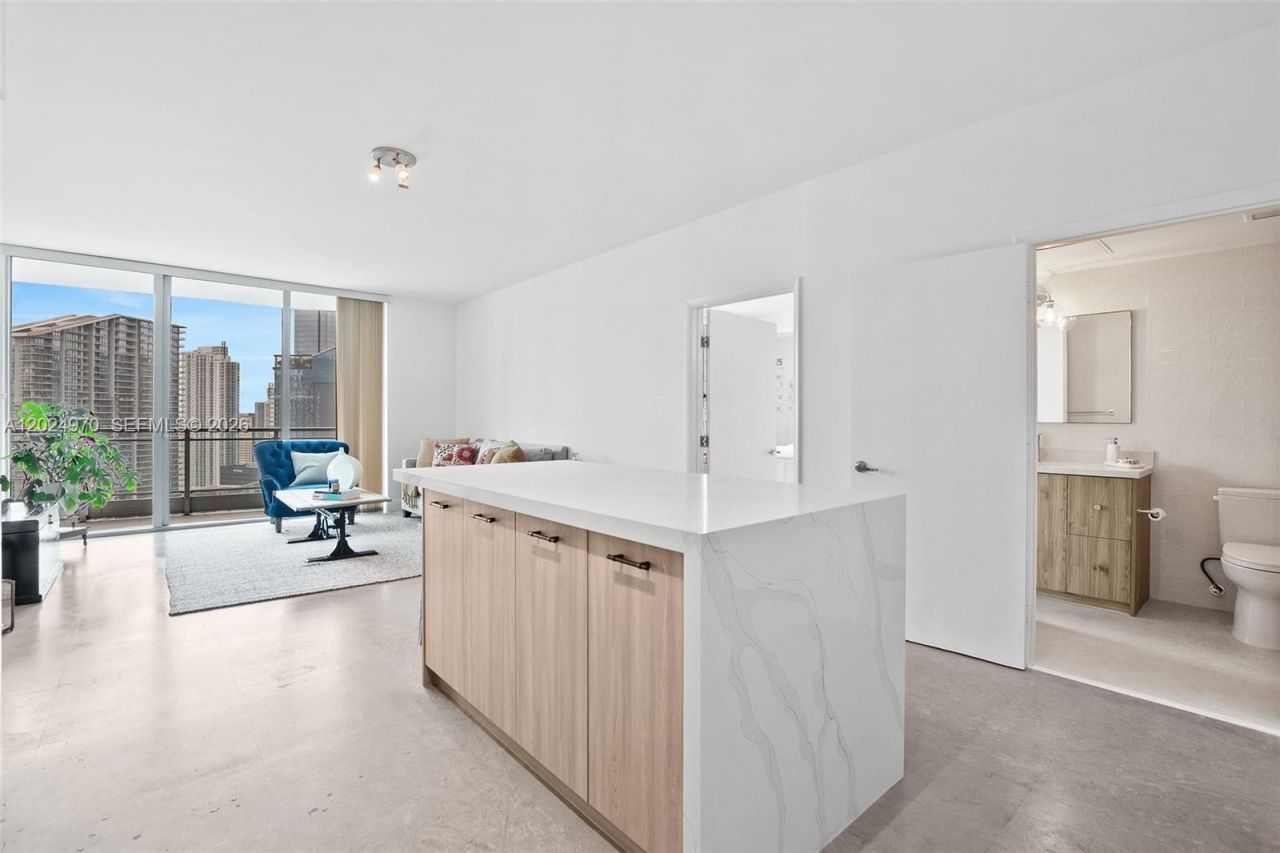 90 SW 3rd St , Unit 3810, Miami, FL 33130 Photo