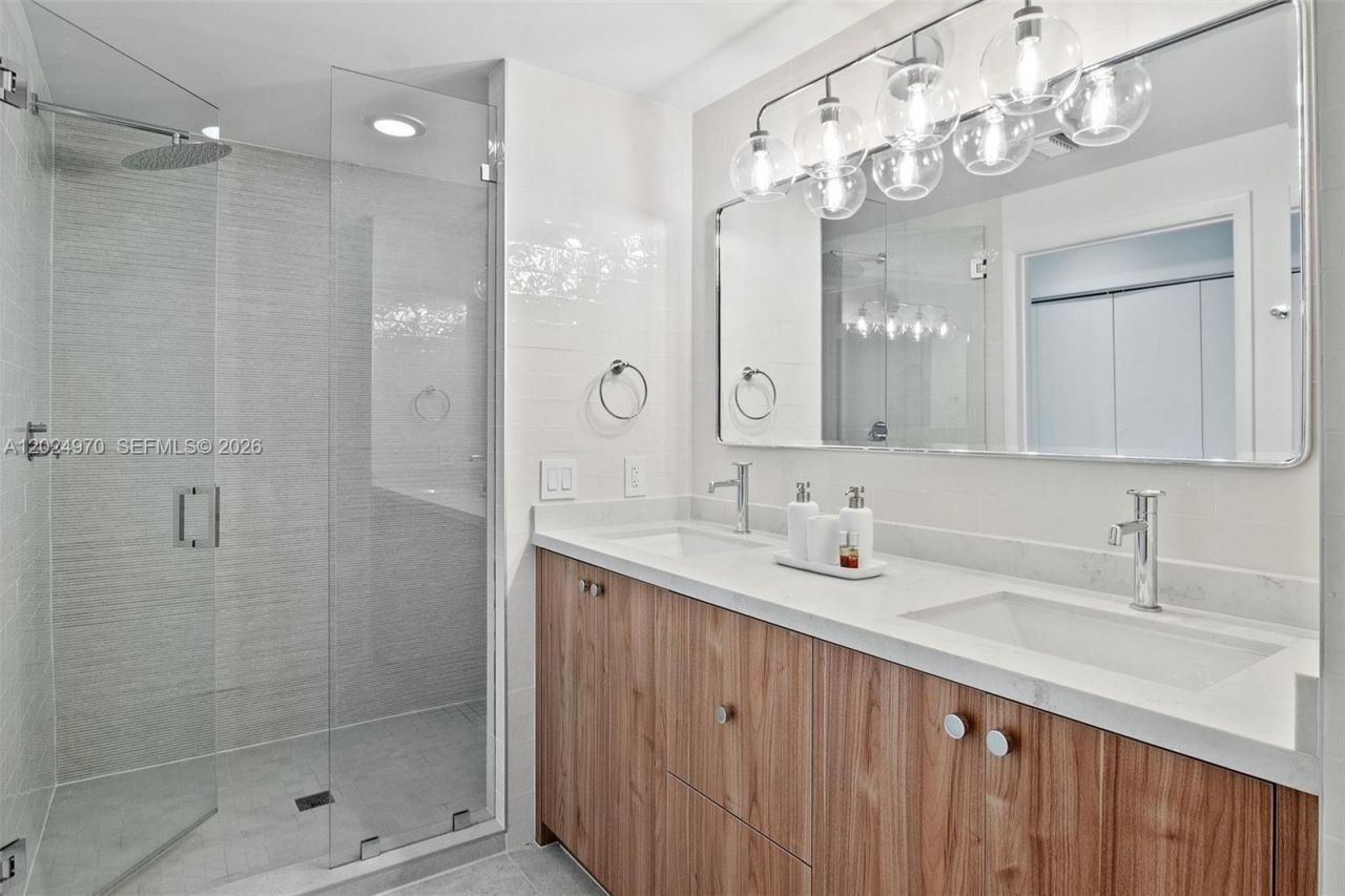 90 SW 3rd St , Unit 3810, Miami, FL 33130 Photo
