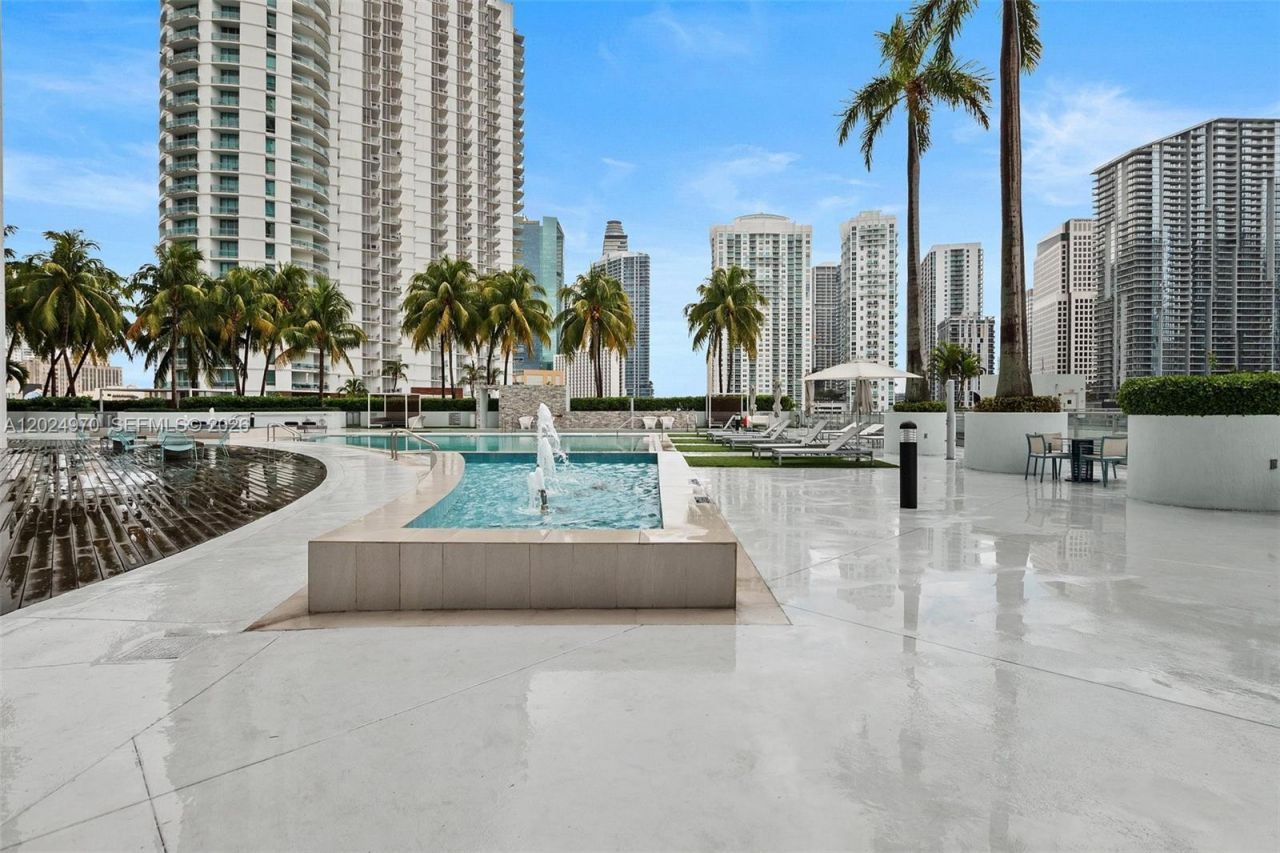 90 SW 3rd St , Unit 3810, Miami, FL 33130 Photo