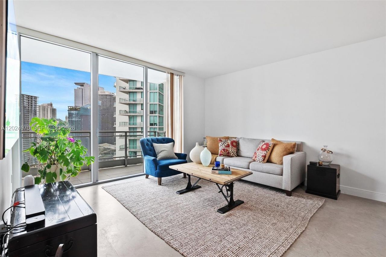 90 SW 3rd St , Unit 3810, Miami, FL 33130 Photo