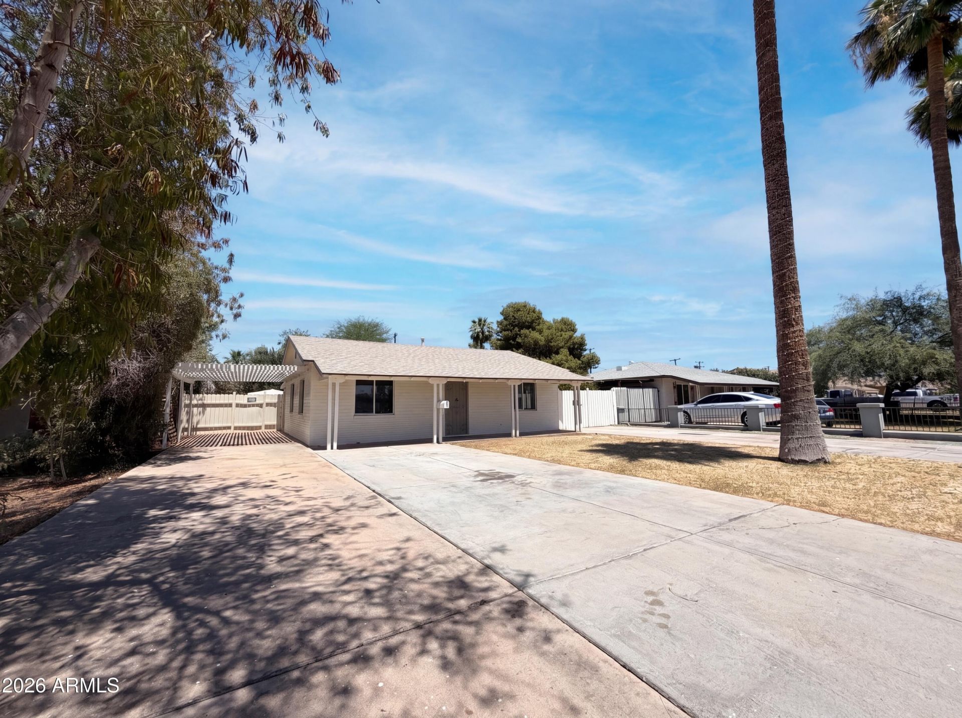 2042 W Pasadena Avenue, Phoenix, AZ 85015 Main Photo