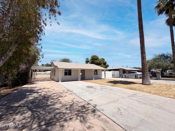 2042 W PASADENA Avenue, Phoenix, AZ 85015