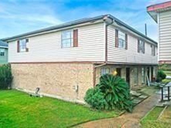 4112 LAC BIENVILLE Drive , Unit A, Harvey, LA 70058