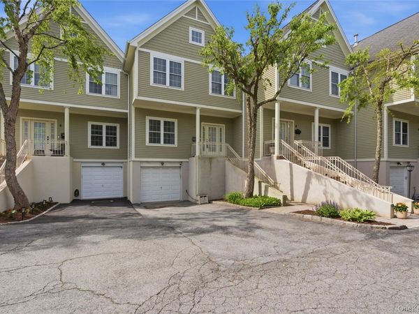 83 Kings Highway, Unit 7, New Rochelle, NY 10801