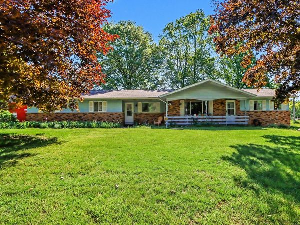 9880 N 16th Street, Plainwell, MI 49080