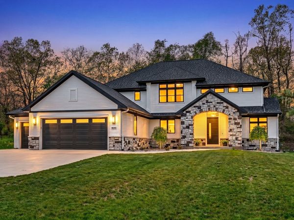 4010 Hollow Wood Drive, Portage, MI 49024