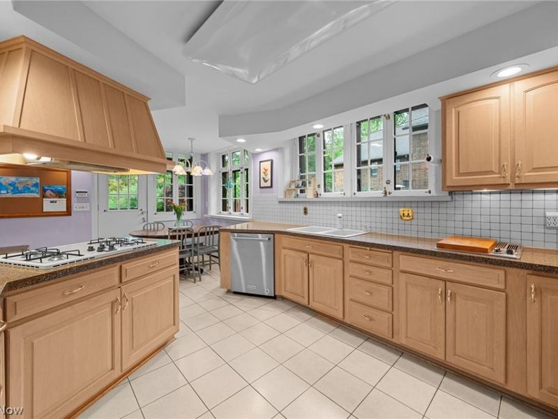 14211 Larchmere Boulevard, Shaker Heights, OH 44120 Photo 14