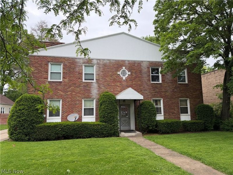 2011 W Market Street, Akron, OH 44313 Photo 1