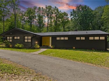 1455 Ayrault Road, Fairport, NY 14450