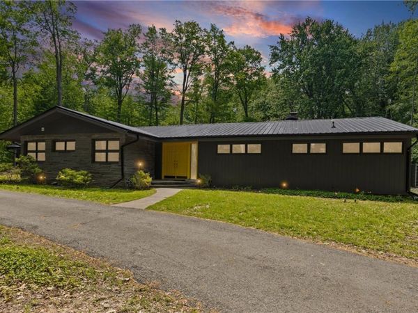 1455 Ayrault Road, Fairport, NY 14450