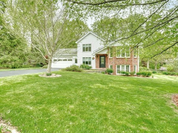 22 Morning Woods Lane, Rochester, NY 14625