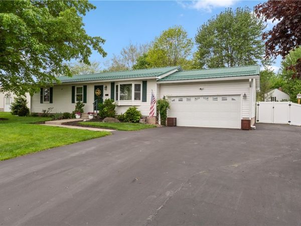 34 Van Renssalaer Street, Seneca Falls, NY 13148