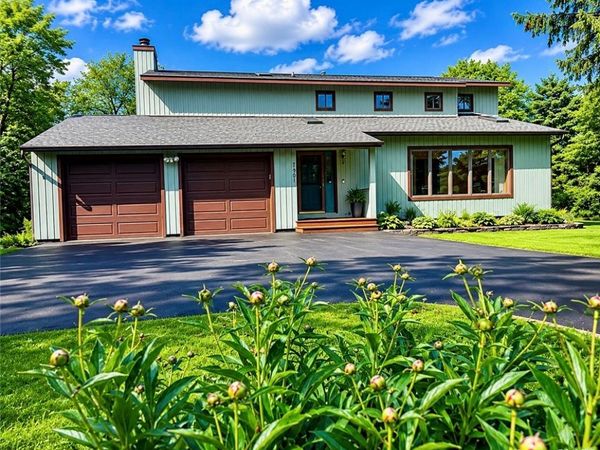 7801 Clearwater Circle, Manlius, NY 13104