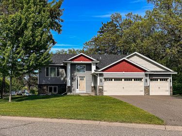 21215 Old Lake George Boulevard NW, Oak Grove, MN 55303