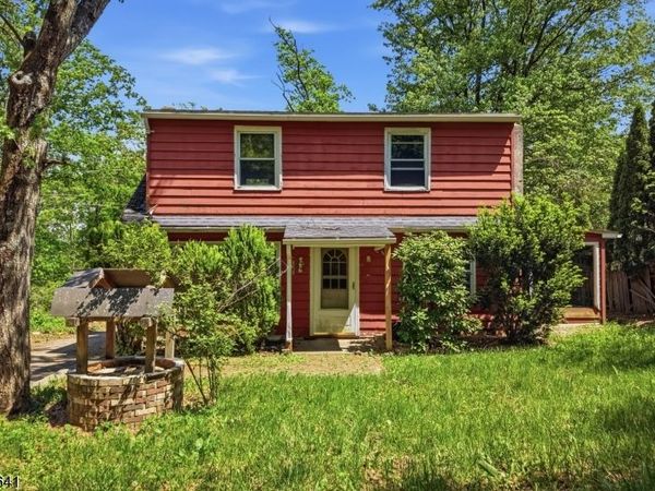 71 Center St, West Milford, NJ 07480