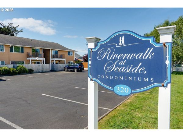 320 NECANICUM DR, Unit 9, Seaside, OR 97138