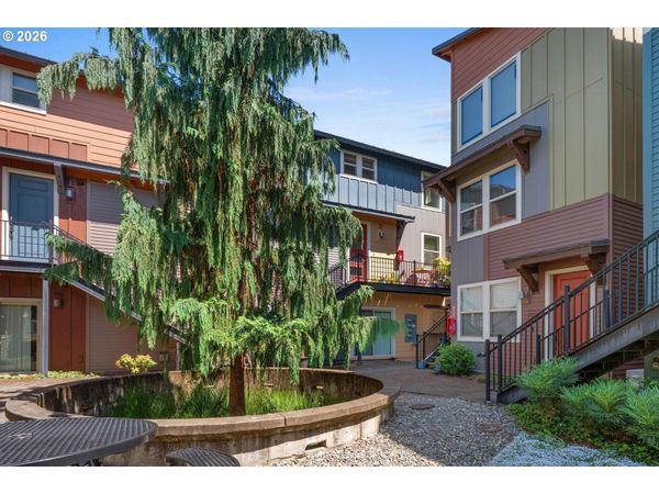 4319 SE DIVISION ST, Unit B, Portland, OR 97206