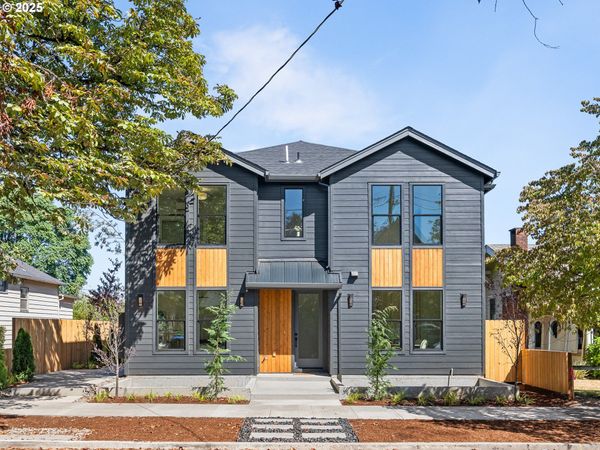 2077 SE Harold ST, Unit 3, Portland, OR 97202