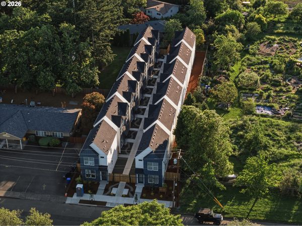 7051 SE 60th AVE, Portland, OR 97206