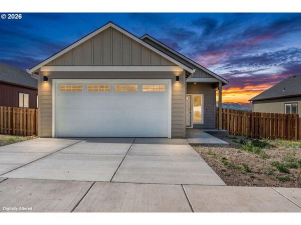 508 SW 6th ST, Metolius, OR 97741