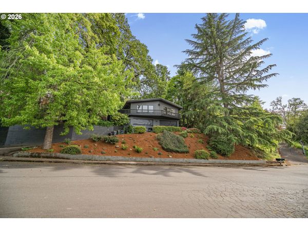 2610 HIGHLAND OAKS DR, Eugene, OR 97405