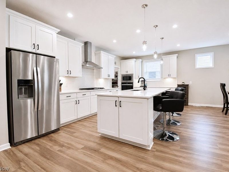 8208 Mustang Lane, Mentor, OH 44060 Photo 8