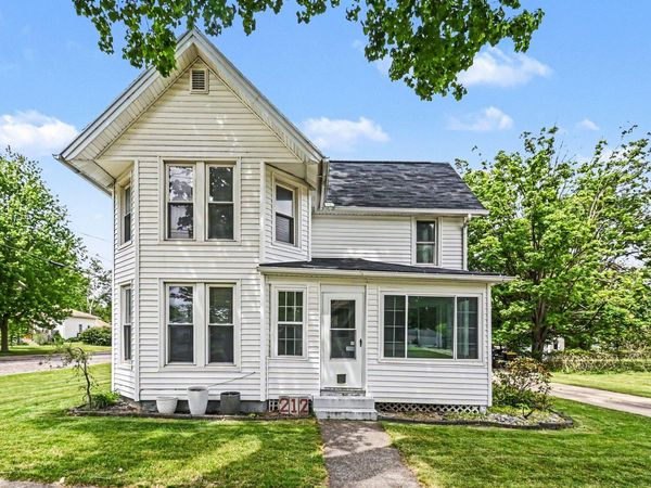 212 Washington Street, Leslie, MI 49251