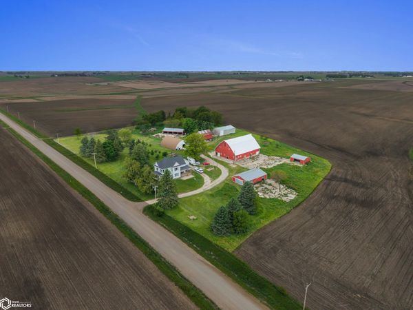 1357 265th Street, State Center, IA 50247