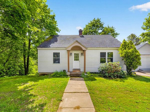 526 Pembroke Street, Pembroke, NH 03275