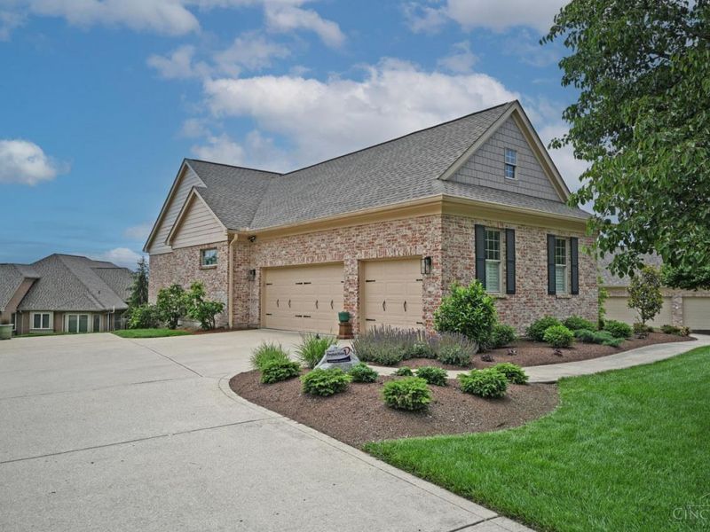 445 Ivy Trails Drive, Union Twp, OH 45244 Photo 4