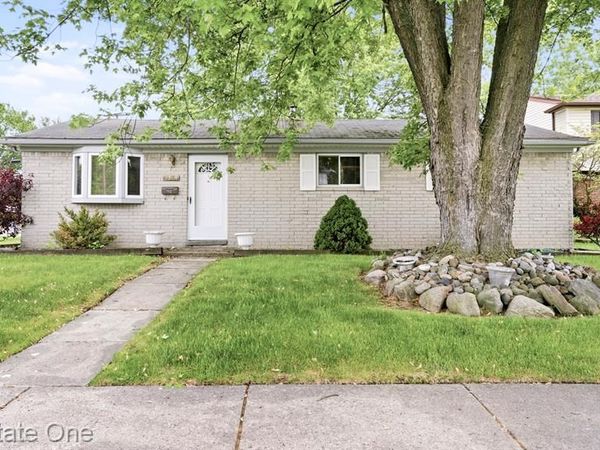 9384 Elaine Court, Taylor, MI 48180