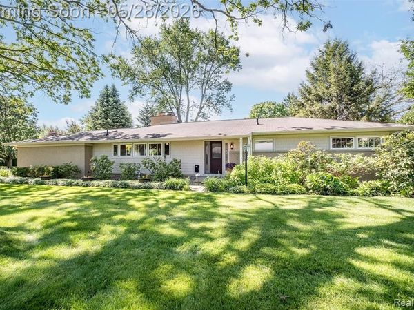 3621 Berkshire Drive, Bloomfield Twp, MI 48301