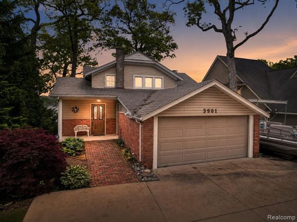 3961 Lakewood Drive, Waterford Twp, MI 48329
