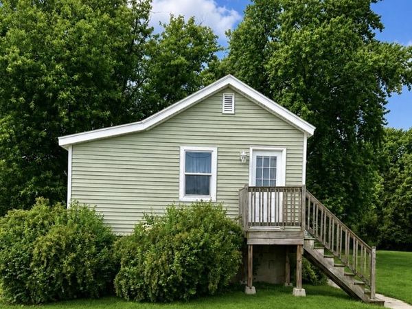 480 Desoto Street, East Dubuque, IL 61025
