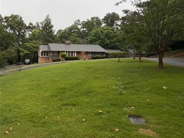 188 Hillendale Drive, Toccoa, GA 30577
