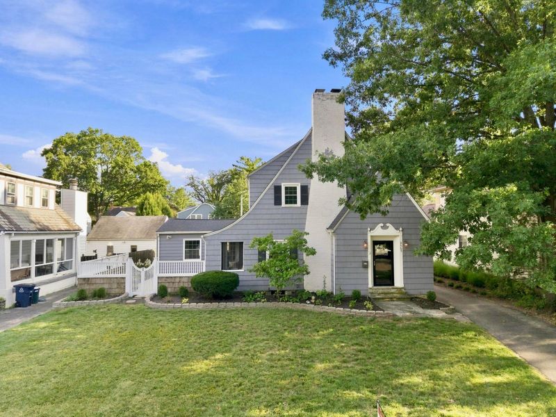 2565 Bexley Park Road, Bexley, OH 43209 Photo 2