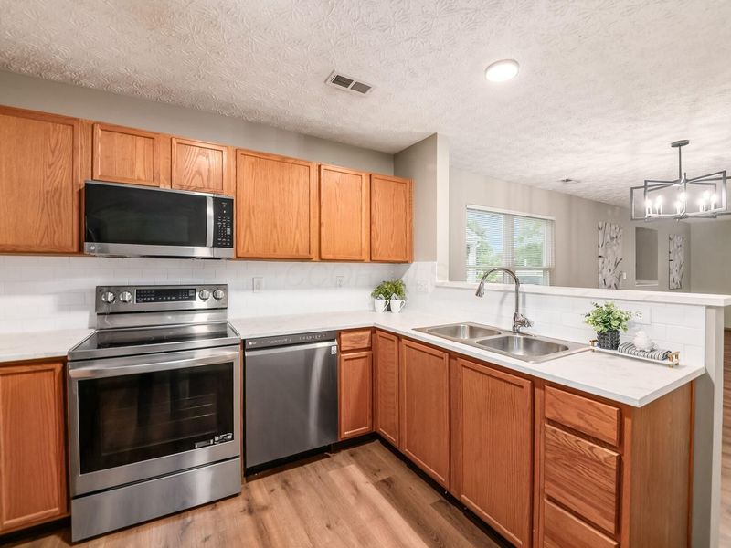 1528 Electra Street, Columbus, OH 43240 Photo 12