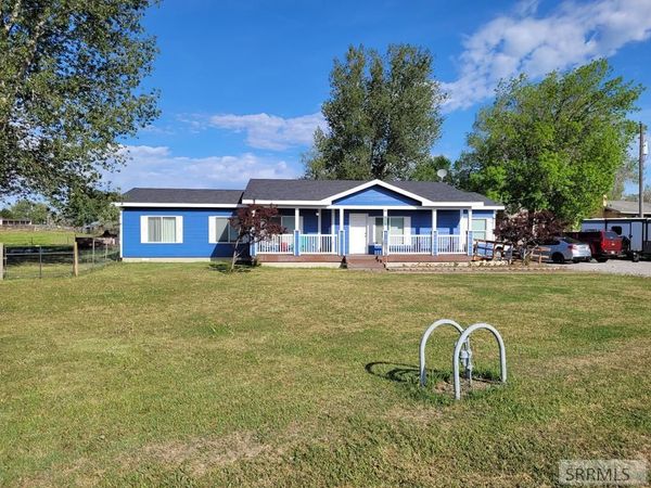 1282 N 1100 E, SHELLEY, ID 83274