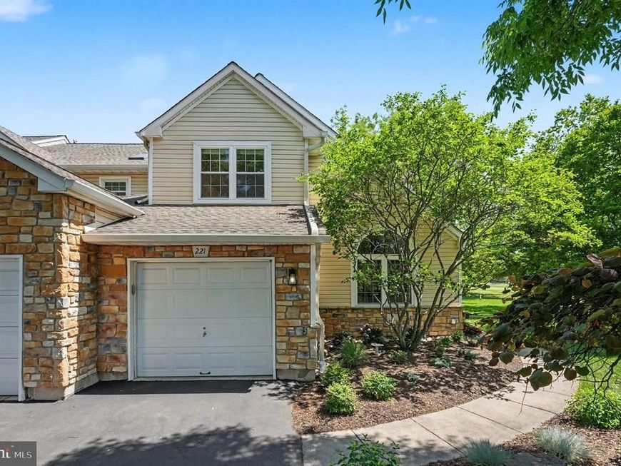 221 Canterbury Court, Blue Bell, PA 19422 Main Photo