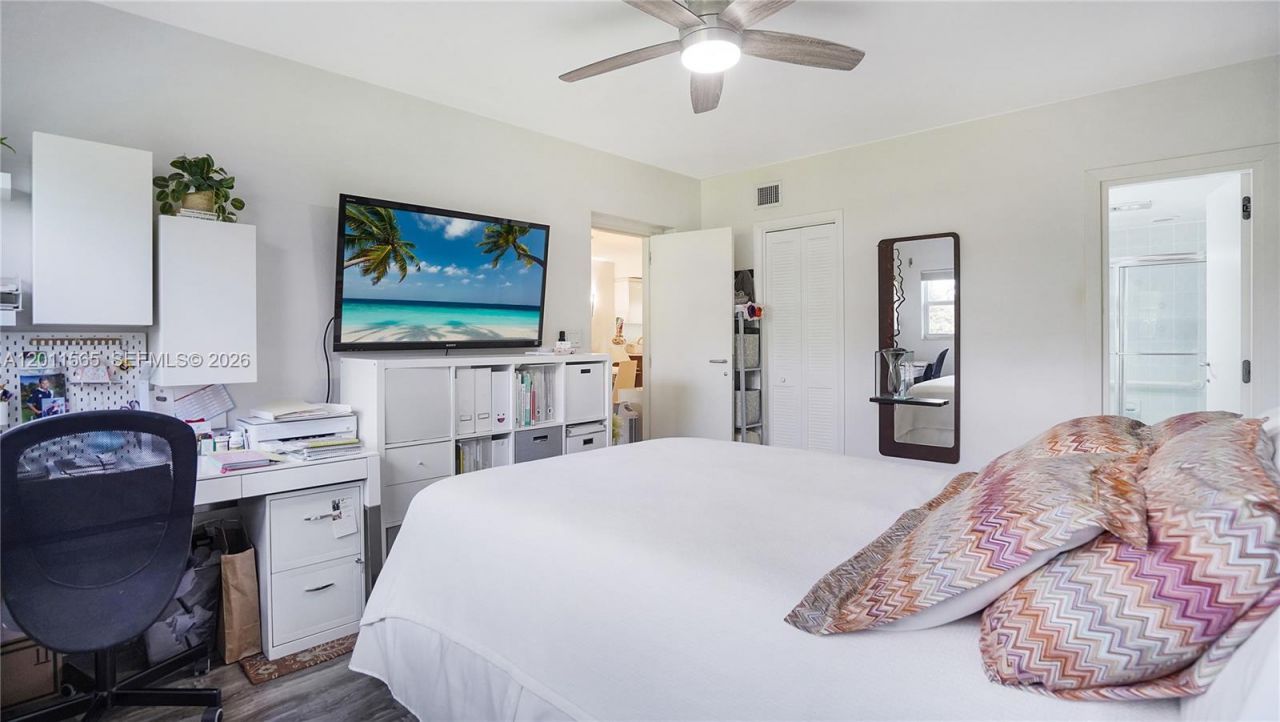 1000 SW 12th St, Unit 203, Fort Lauderdale, FL 33315 Photo