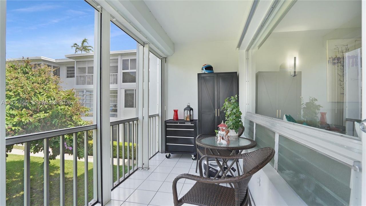 1000 SW 12th St, Unit 203, Fort Lauderdale, FL 33315 Photo