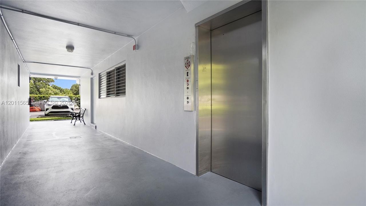 1000 SW 12th St, Unit 203, Fort Lauderdale, FL 33315 Photo