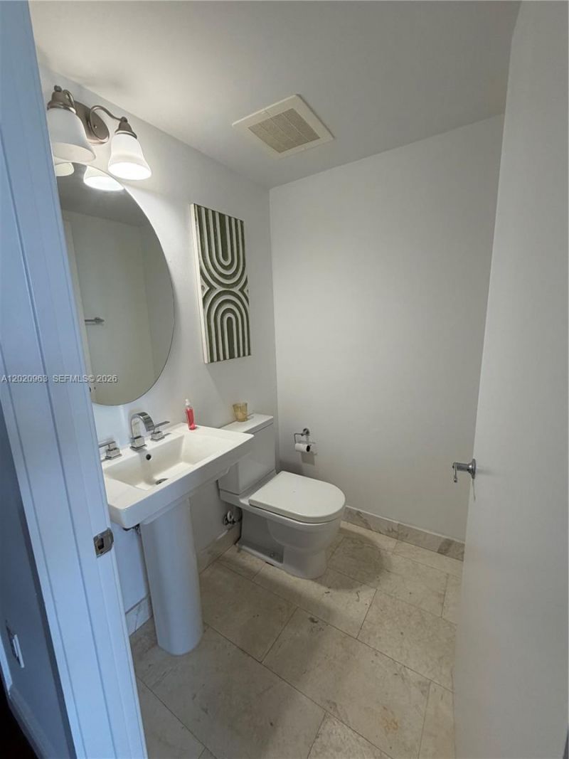 185 SW 7th St , Unit 3209, Miami, FL 33130 Photo