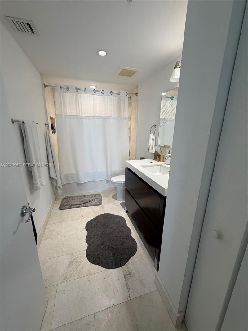 185 SW 7th St , Unit 3209, Miami, FL 33130 Photo